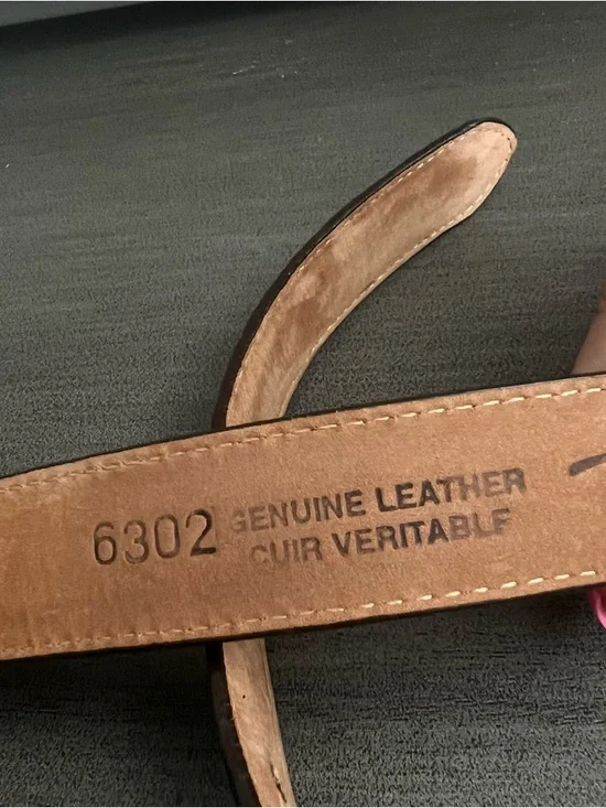 Talbots leather belt size medium - Picture 4 of 4